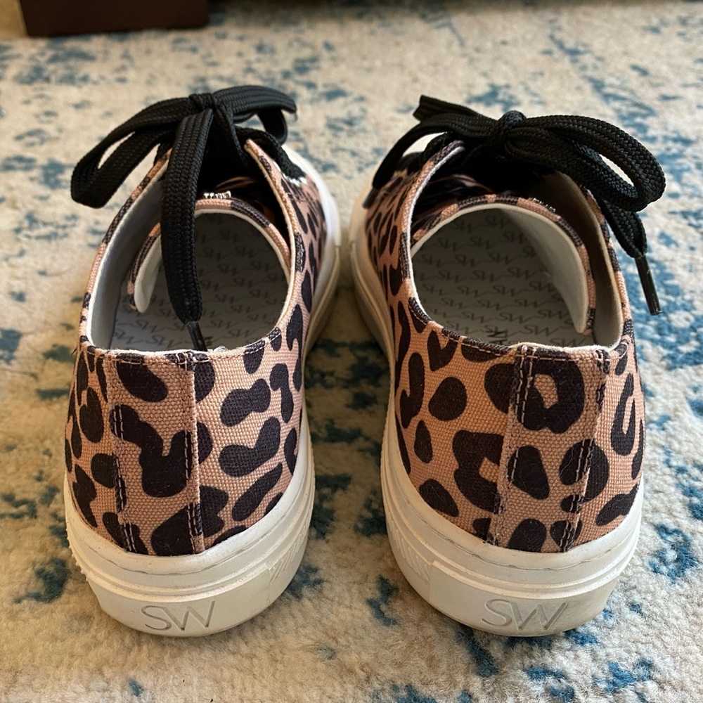 Stuart Weitzman Ollie Cheetah Canvas Low Top Snea… - image 7